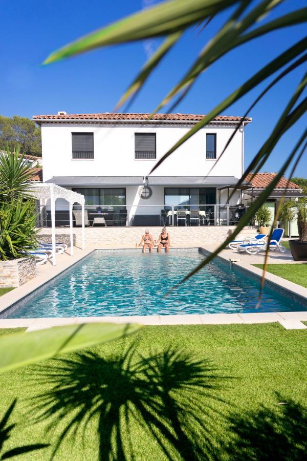 Villa Quietude Bagnols en Foret Bagian luar foto