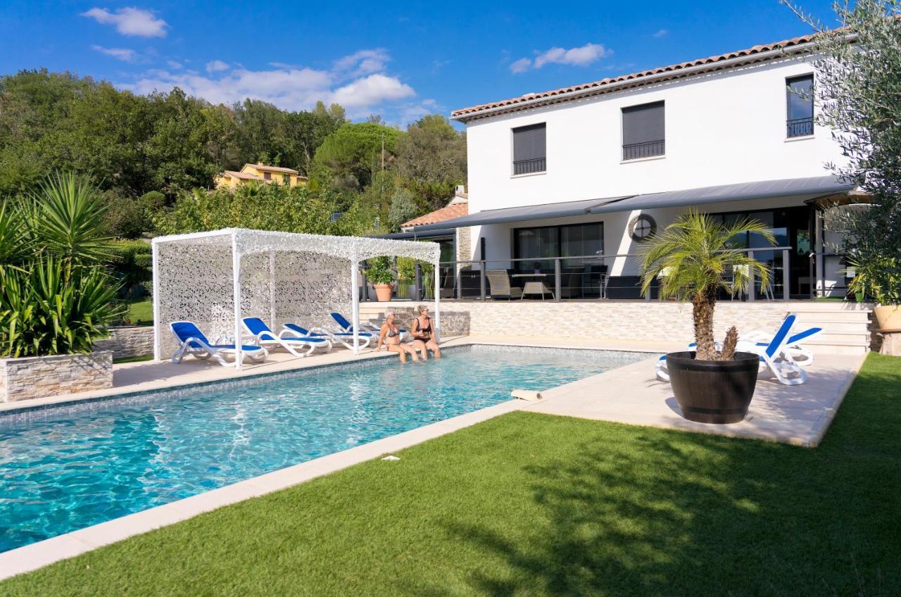 Villa Quietude Bagnols en Foret Bagian luar foto