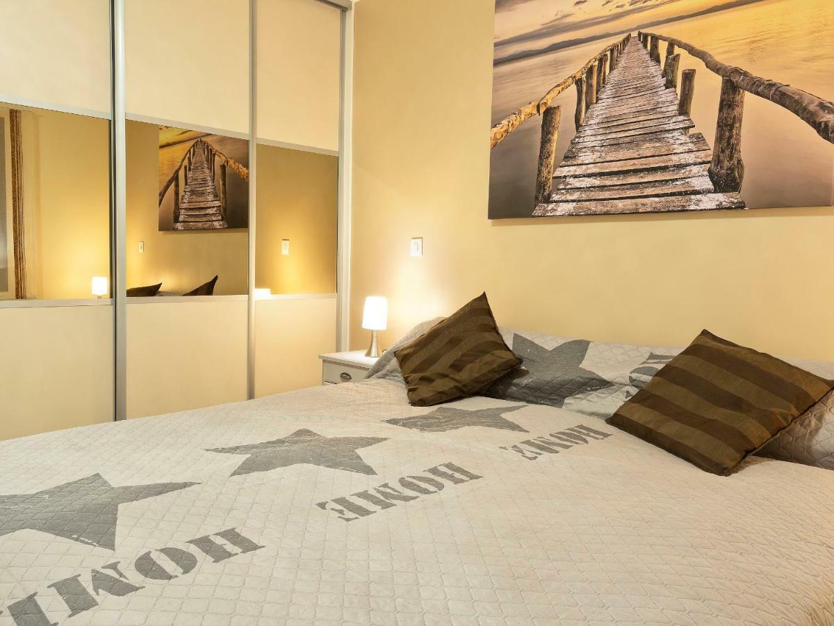 Villa Quietude Bagnols en Foret Bagian luar foto
